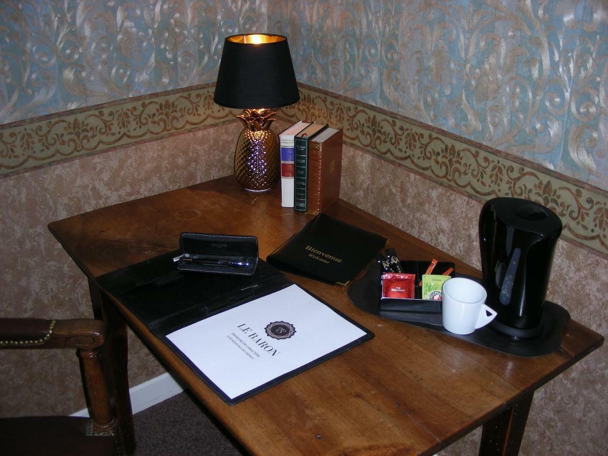 Hotel Le Baron Cremieu Экстерьер фото