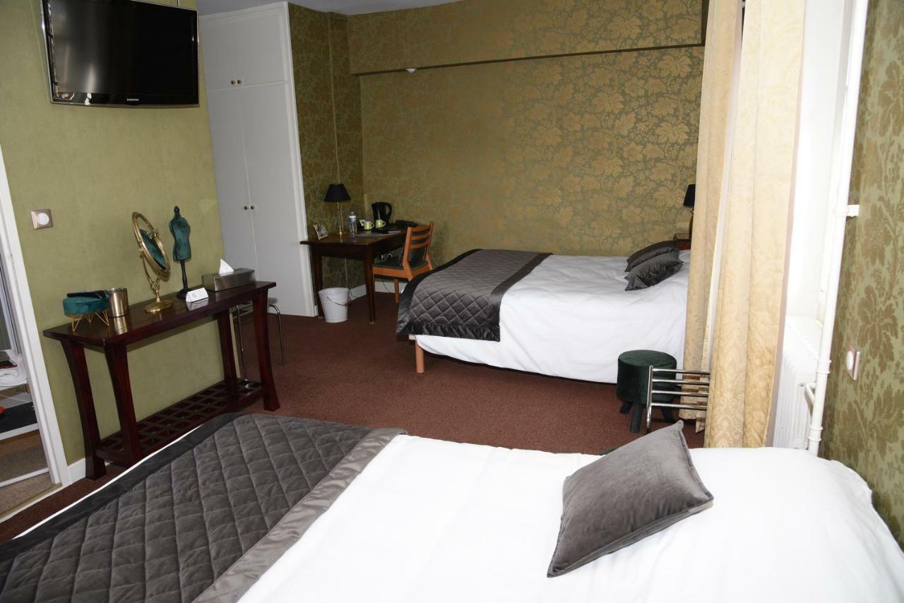 Hotel Le Baron Cremieu Экстерьер фото